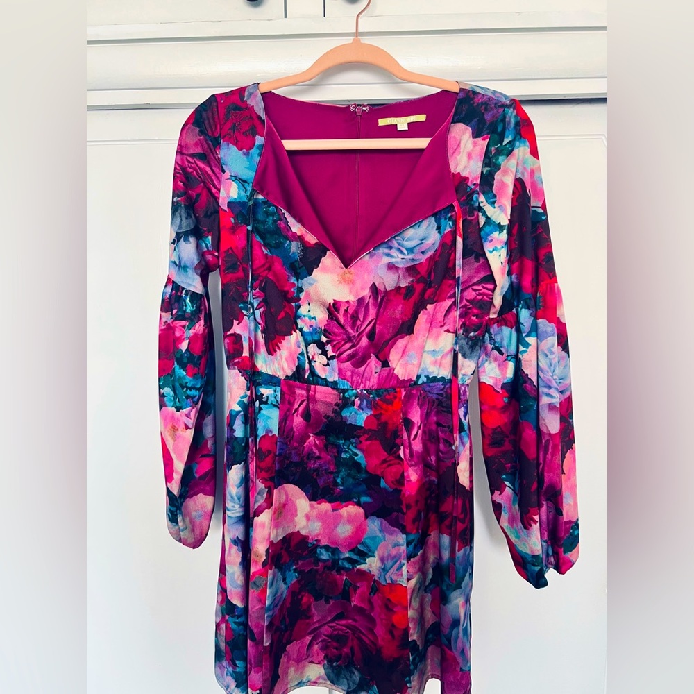 EUC Gianni Bini Silky Short Empire Waist Floral Dress with Necktie (XS)